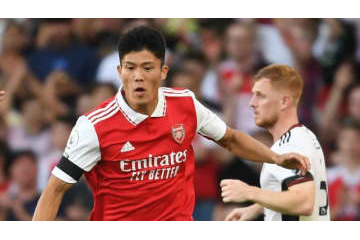 アーセナル冨安の試合をスタンド生観戦していた日本人選手とは 画像
