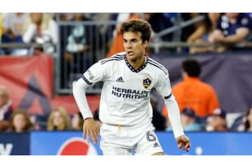 バルサに恨み節の元神童プーチ、MLSでやった「魔法キラーアシスト」がこれ 画像