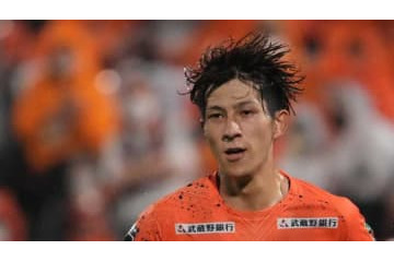 奥抜侃志、「サムライの魂を見せる」大宮からポーランド1部へ移籍 画像