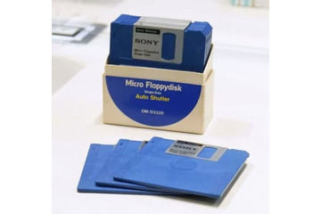 未来技術遺産にフロッピー 画像
