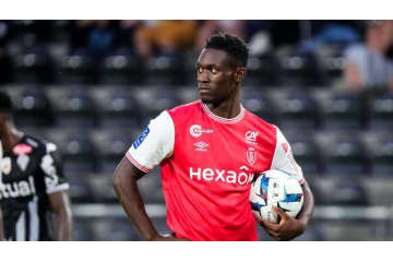 伊東純也の新パートナー、バログンが告白。「ラカゼットの勧めで移籍した」 画像