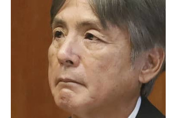 熊本県議が甲子園で喫煙 画像