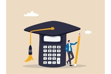 48歳貯金300万円。夫の転職で収入が下がりました。長男が受験生で塾代は上がり、赤字家計です 画像