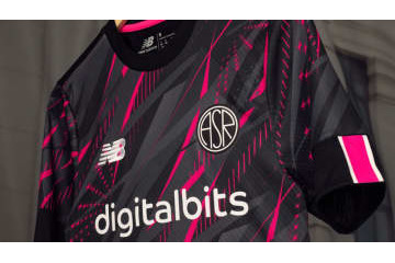 斬新な“変身”エンブレム！ローマ、2022-23新サードユニフォームを発表 画像