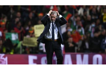 「ベンチにいるの忘れてた…」 ポルトガル代表監督が控え選手に謝罪 画像