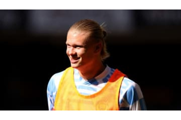 怪物ハーランドの18歳いとこ、本家もやったことない60mゴールを決める 画像