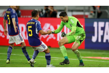 「日本代表GKシュミットはキャプテン翼の若島津健」 エクアドル記者もビビる 画像