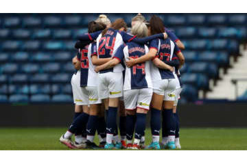 英女子サッカーチーム、ついに白ショーツの着用中止　その理由は 画像