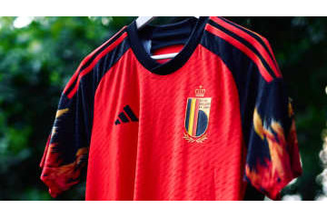 ベルギー代表、カタールW杯に向けた新ユニフォーム発表！「悪魔と炎の合体デザイン」 画像