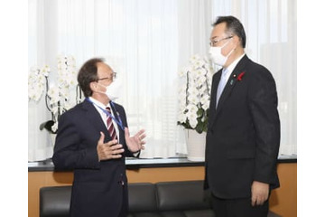 沖縄・玉城知事、基地負担減要望 画像