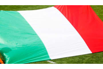 Tバック姿で応援の22歳女子大生ファン、警察が捜査…「見せるのは自由」と反論 画像