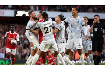 アーセナルvsリヴァプールの選手衝突、FAが調査へ　何らかの問題発言か 画像