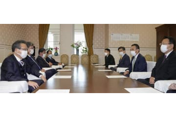 敵基地攻撃、財源を本格協議 画像