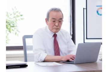 現在60歳。あと3年は、月収20万円ぐらいで会社員を続ける予定。将来もらえる老齢厚生年金は、いくら増えるの？ 画像