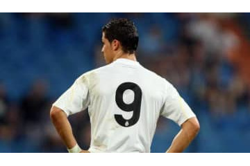 ベンゼマ生んだ番号！「レアル・マドリーの9番、最高から最悪の8名」 画像