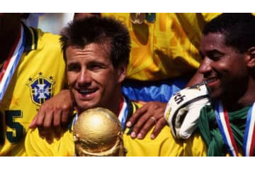 日本に来た選手も！伝説的「1994W杯優勝のブラジル代表」決勝の11名 画像