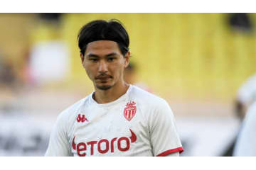 モナコ南野拓実、無念のイエロー…相手選手は鼻骨折か 画像