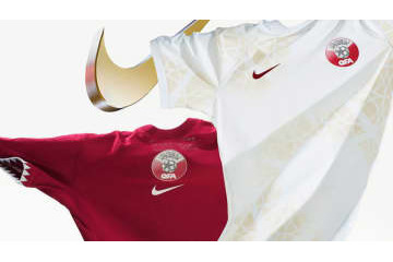 W杯開催国！カタール代表、「国旗と真珠」を描く2022新ユニフォーム 画像
