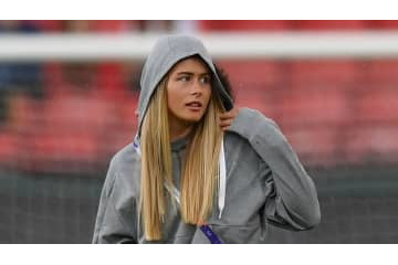 21歳の女子GK、態度問題で英代表から追放…クラブでも自宅待機命令 画像