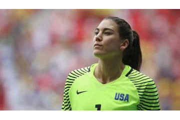 子供を乗せて飲酒運転…W杯優勝GKのホープ・ソロ、摘発の瞬間映像が公開 画像