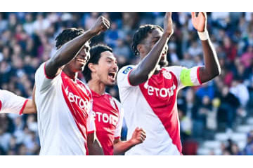 南野拓実、モナコ監督と味方が賞賛！ただ、指揮官は“課題”も指摘 画像