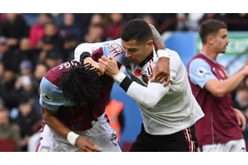 イラつくロナウド、敵選手と取っ組み合いのケンカ！ファール数もやばい？ 画像