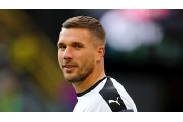 ポドルスキ、Jリーガーを「日本の息子」としてかわいがる 画像