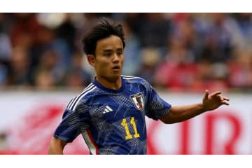 肩脱臼の久保建英、W杯前に復帰へ！ソシエダ監督が注目発言 画像