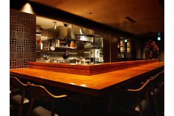 パリッと肉厚な「クリスピーチキン」が名物！この冬の贅沢ディナーに！ 画像