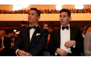 「メッシがバロンドールなら、俺は引退する」 ロナウドが言い放った年とは 画像