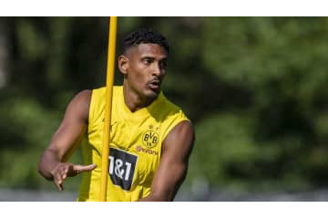 長谷部や鎌田の元同僚FW、精巣ガンで2度目の手術…ドルトムントで苦しむ 画像