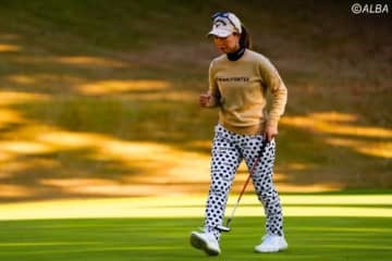 しそうでしない？やらなそうでする？　上田桃子のガッツポーズのナゼ 画像