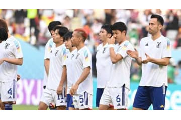 日本代表、W杯劇的勝利のあとに…ロッカールームに折り鶴を残す 画像