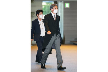 秋葉氏次男、応援でたすき 画像