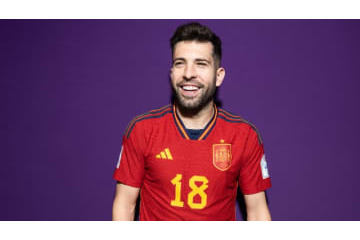 日本とW杯で戦うスペイン代表アルバ、「1日17時間」寝るらしい 画像