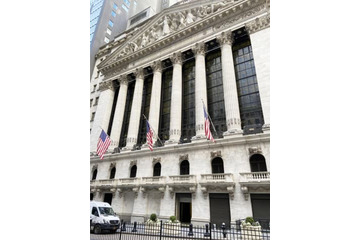 NY株反落、194ドル安 画像