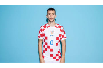 日本と戦うW杯クロアチア代表ペリシッチ、FWなのに「背番号4」な理由とは 画像