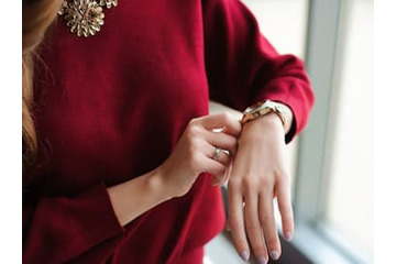 「こんな簡単でいいの？」高額報酬に目がくらむ女。初対面の男とマンションの一室に入り… 画像