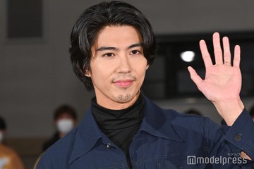 賀来賢人、紅白司会狙う“欲ダダ漏れ”ツイート「ミサモ…」ツッコミ相次ぐ「愛がすごい」 画像
