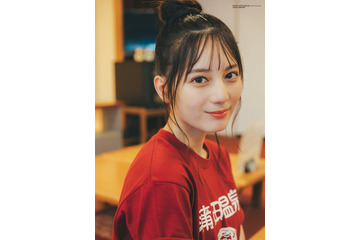 日向坂46小坂菜緒、彼女感あるあどけない表情で魅了 自身のポジション語る 画像