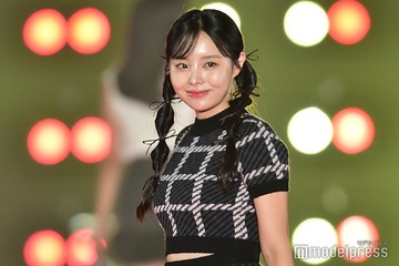 ”BTS・J-HOPEの実姉”チョン・ジウ、美脚＆ウエストに釘付け＜関西コレクション 2023 A／W＞ 画像