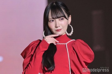 ≠ME鈴木瞳美、上品ワンピで抜群スタイル披露 愛嬌たっぷりの“人生初ランウェイ”に会場沸く＜IDOL RUNWAY COLLECTION Supported by TGC＞ 画像