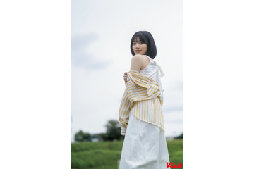 乃木坂46中西アルノ、美肩チラリ 「BOMB」初登場＜独占カットあり＞ 画像