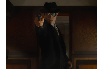 鈴木亮平、綾瀬はるか主演「リボルバー・リリー」に出演していた 画像