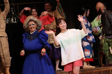 橋本環奈＆上白石萌音「千と千尋の神隠し」再演初日開幕「新作をやっているような気持ち」＜カーテンコールコメント＞ 画像