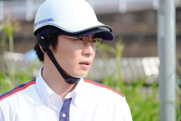 ＜ブラックポストマン 第1話＞力也（田中圭）、郵便局に10年ぶり復帰 “ネバーランドの悪魔”名乗る連続殺人事件発生 画像