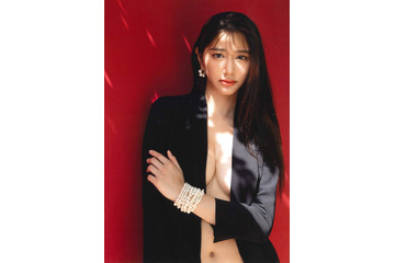 ブレイク必至の9等身美女・斎藤恭代、初写真集が決定　大胆ショットにも挑戦 画像