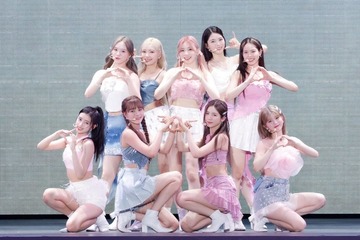 NiziU、サプライズに涙「たくさんの愛をありがとう」初のスタジアムライブ閉幕 画像