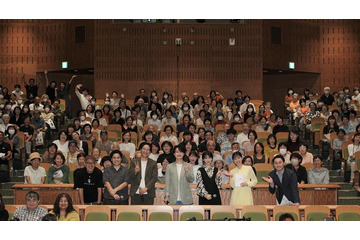 神木隆之介・浜辺美波ら「らんまん」出演者がサプライズ登場 380人の前で撮影裏話明かす 画像