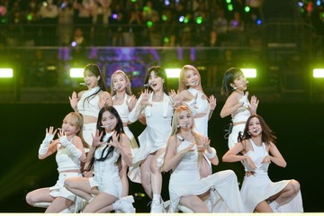 Kep1er、最新曲「Galileo」日本初披露 2日目トップバッター務める＜SBS INKIGAYO LIVE in TOKYO＞ 画像